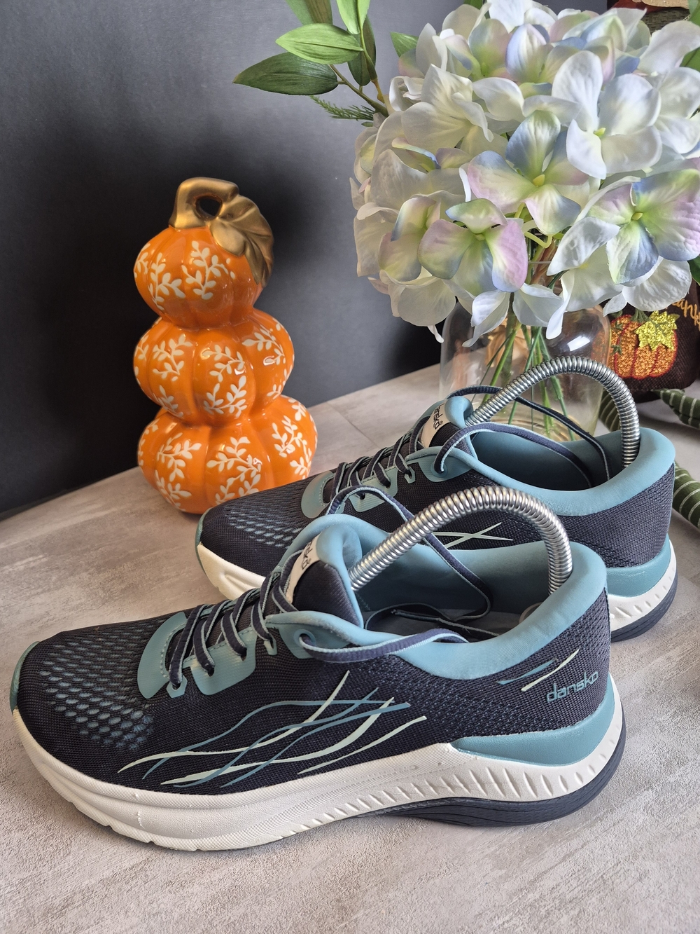 Dansko!  Women's Running Shoes.Navy/Teal. Size EU 38 7.5-8